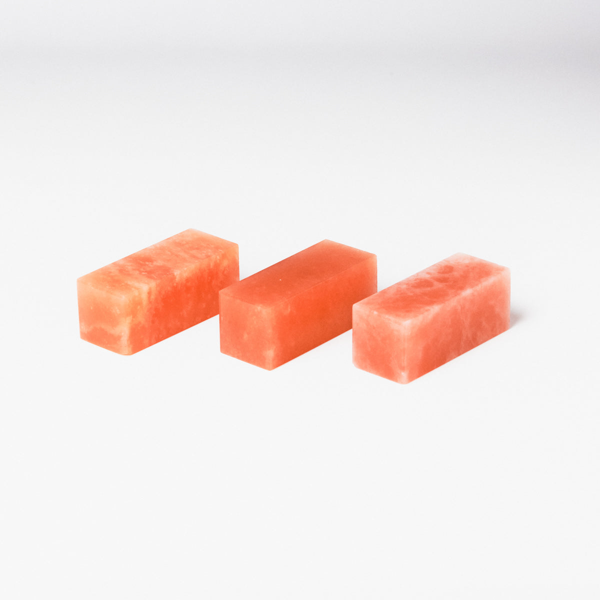 【崑崙石 彩凍】2x2x5cm(三点セット) 産地厳選 書 篆刻 印材ソープストーン スタンプブランク 天然石シール ワックススタンプ ジュエリー作り 彫刻 研磨