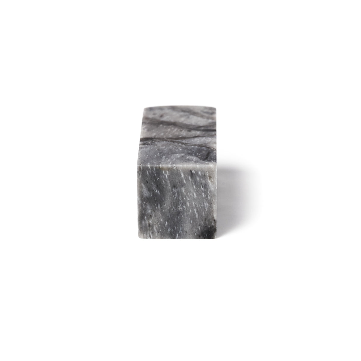 Ink jade frozen stone 2x2x5cm