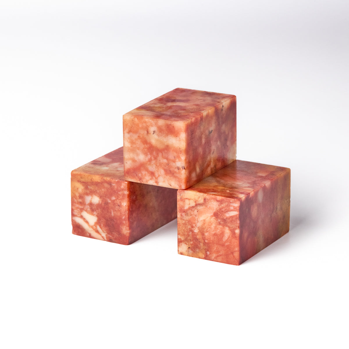 【朱砂紅凍石】 3x3x5cm(三点セット) 産地厳選 書 書法 篆刻 印材 インド原産の近年採れだした彫りやすい石材です。石質は「寿山石」にも似た彫り味と外観をしています。