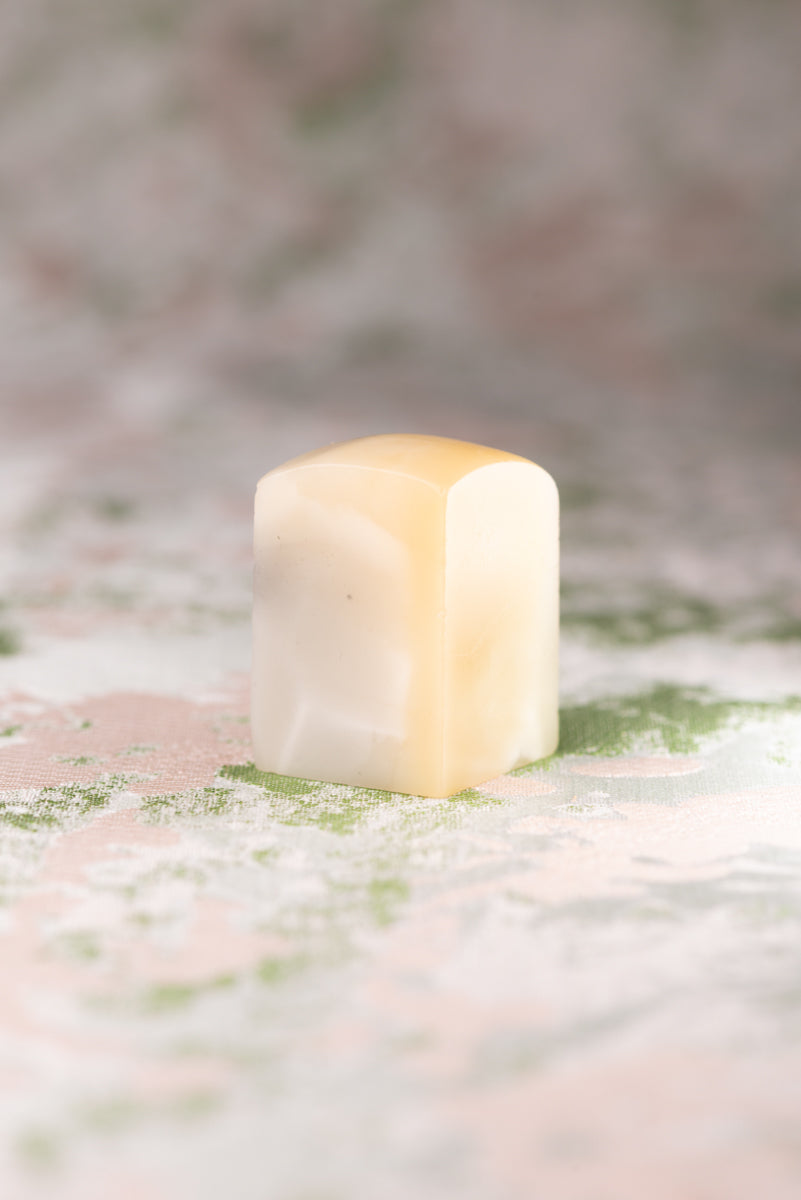 【一点物】寿山石 芙蓉 サイズ:23x23x32mm 篆刻 印材 寿山石 印石 てんこく 材料 天然 石 楽しい 手彫り QS-019