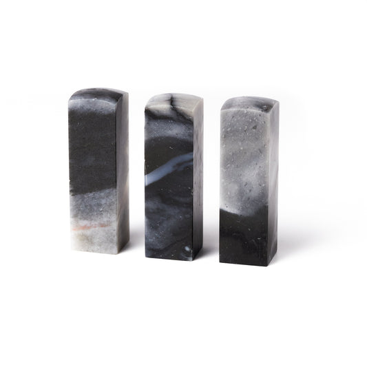 墨玉凍石 1.5x1.5x5cm（三点セット）