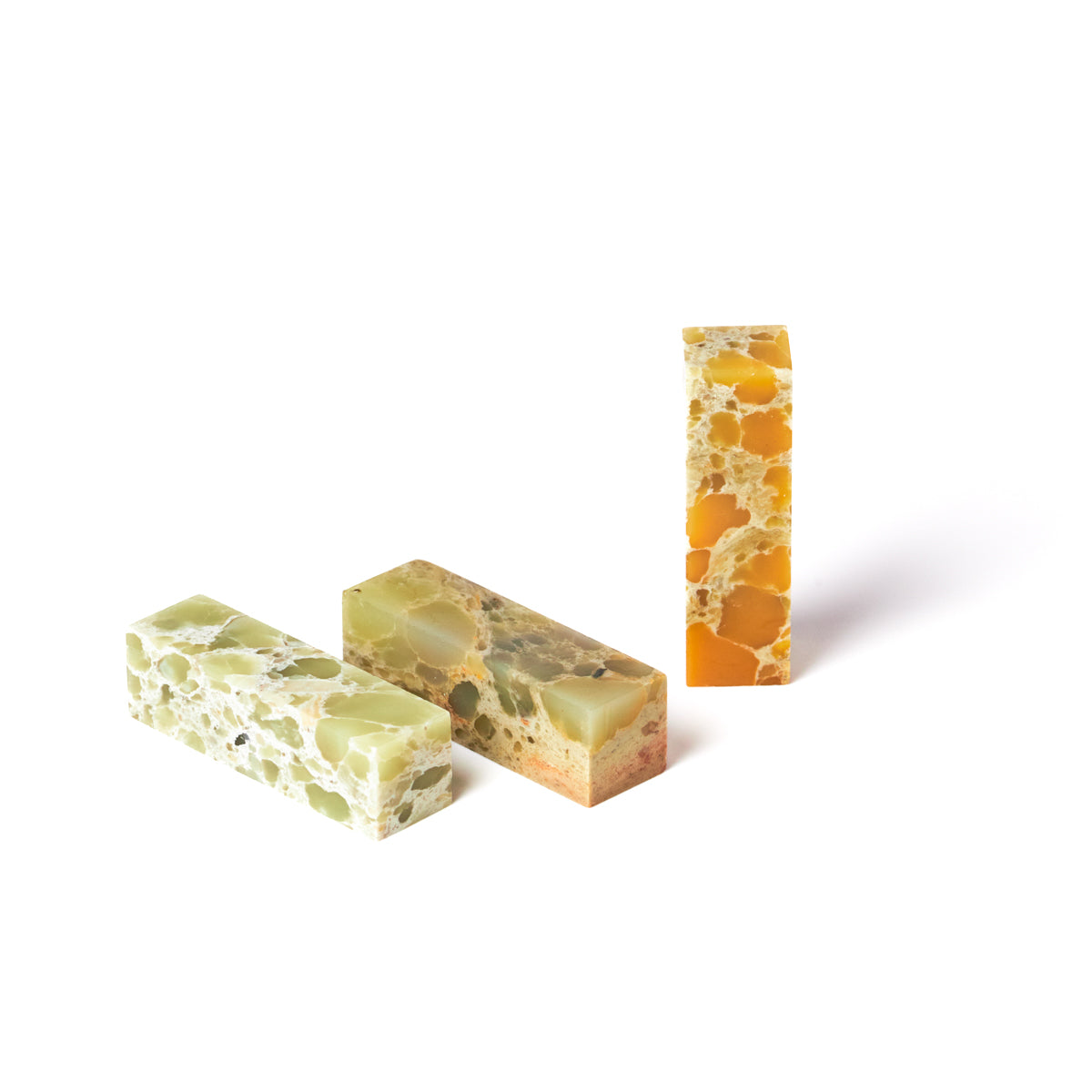 Aota Grape 1.5x1.5x5cm (Set of 3)