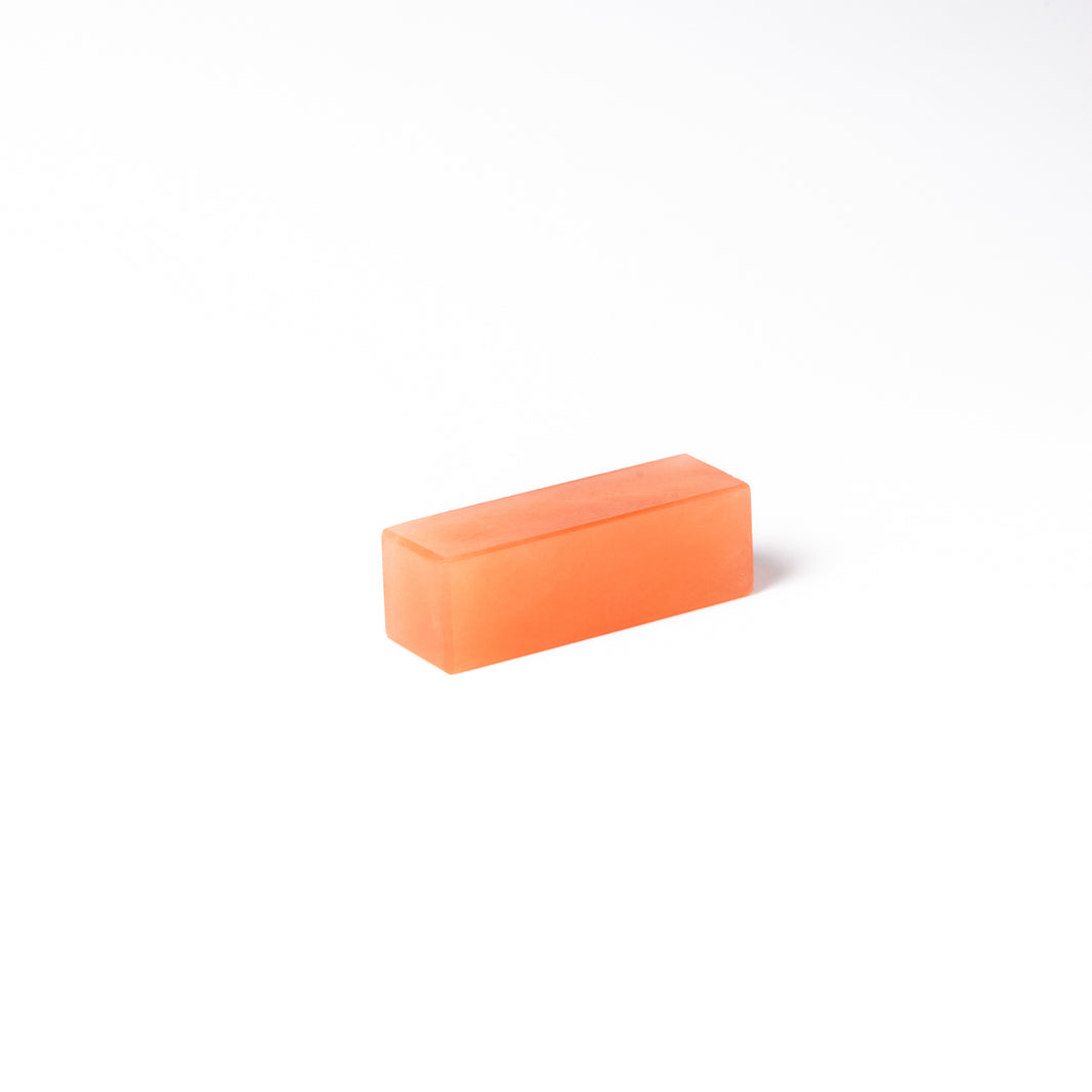 Kunlun colored frozen stone 1.5x1.5x5cm