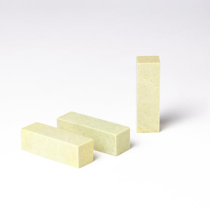 【青田石 新鉱】1.5x1.5x5cm（三点セット）産地厳選 書道 篆刻 雅号印 落款印 印材 押印 「彫りやすく初心者でも扱いやすい」 仮名 中字 大字仮名 半紙細字 中字作品