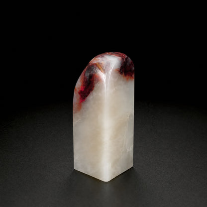 【逸品印材】巴林石 紅花俏色凍石 サイズ：28x28x44mm 篆刻 印材 巴林石 印石 てんこく 材料 天然 石 楽しい 手彫り