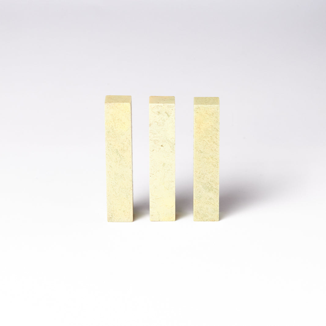 【青田石 新鉱】1x1x5cm（三点セット）産地厳選 書道 篆刻 雅号印 落款印 印材 押印 「彫りやすく初心者でも扱いやすい」 仮名 中字 大字仮名 半紙細字 中字作品