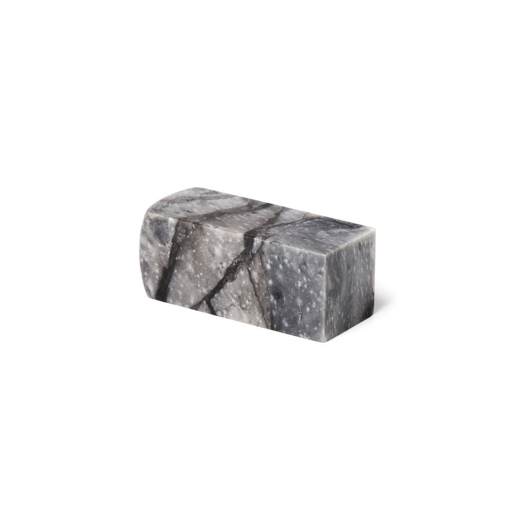 Ink jade frozen stone 2x2x5cm