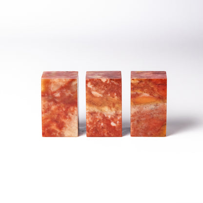 【朱砂紅凍石】 3x3x5cm（三点セット） 産地厳選 書 書法 篆刻 印材 インド原産の近年採れだした彫りやすい石材です。石質は「寿山石」にも似た彫り味と外観をしています。