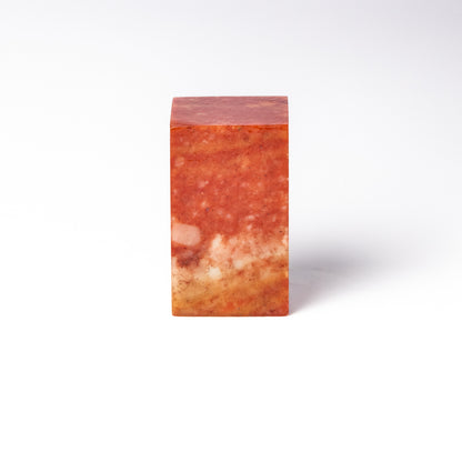 【朱砂紅凍石】3x3x5cm 産地厳選 書 書法 篆刻 印材 インド原産の近年採れだした彫りやすい石材です。石質は「寿山石」にも似た彫り味と外観をしています。