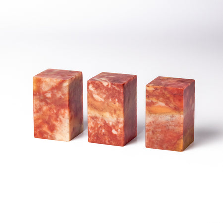 【朱砂紅凍石】 3x3x5cm（三点セット） 産地厳選 書 書法 篆刻 印材 インド原産の近年採れだした彫りやすい石材です。石質は「寿山石」にも似た彫り味と外観をしています。