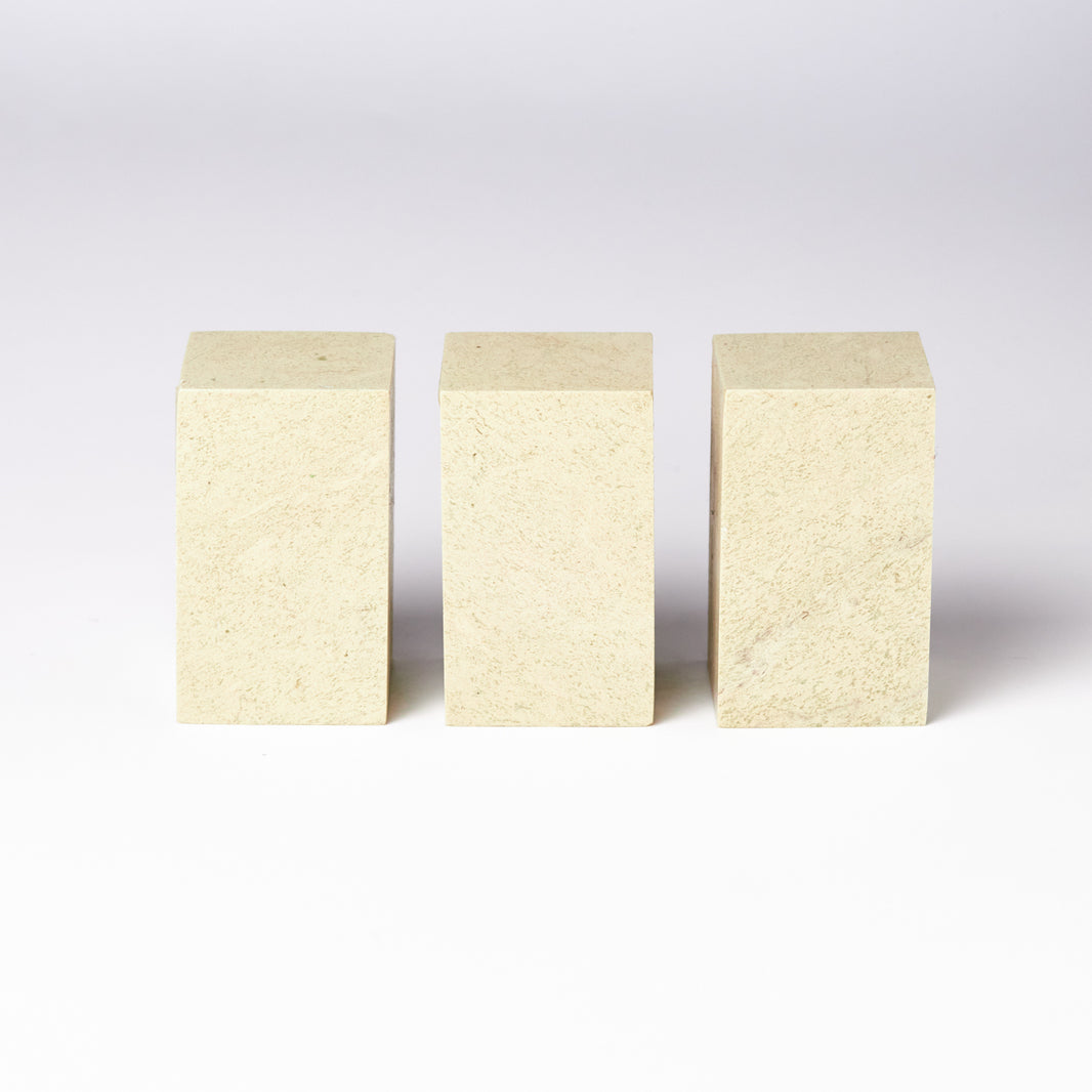 【青田石 新鉱】3x3x5cm（三点セット）産地厳選 書道 篆刻 雅号印 落款印 印材 押印 「彫りやすく初心者でも扱いやすい」 仮名 中字 大字仮名 半紙細字 中字作品