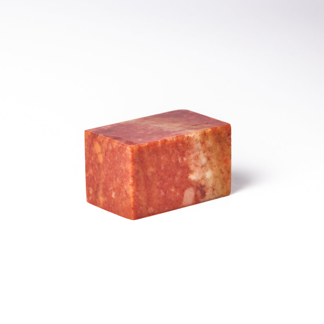 【朱砂紅凍石】3x3x5cm 産地厳選 書 書法 篆刻 印材 インド原産の近年採れだした彫りやすい石材です。石質は「寿山石」にも似た彫り味と外観をしています。