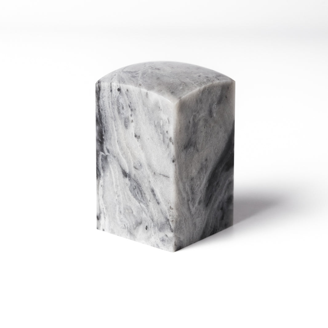 Ink jade frozen stone 3x3x5cm
