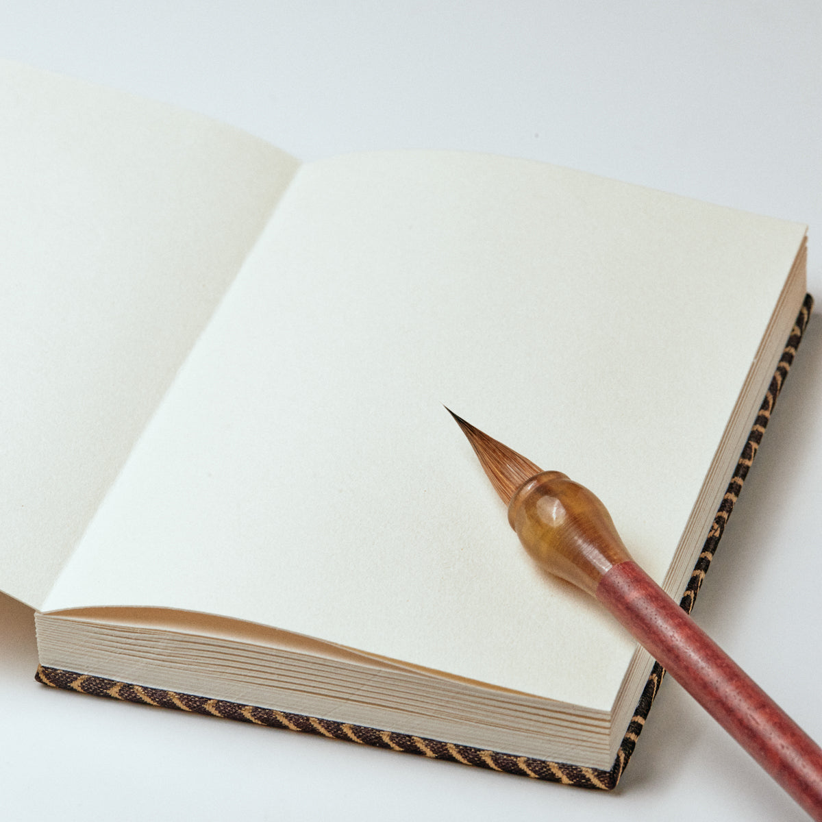 Seal book, made in Jing County, Anhui Province, stamp paper, used paper, seal carving [black and gold round pattern]