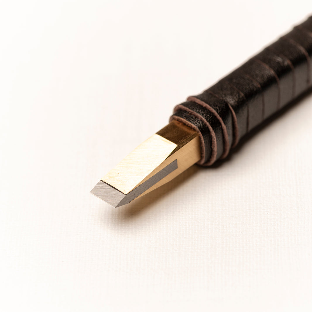 篆刻刀 印刀 角型 革巻き 両刃 プロ向け印刀 8mm タングステン鋼製 職人手作り