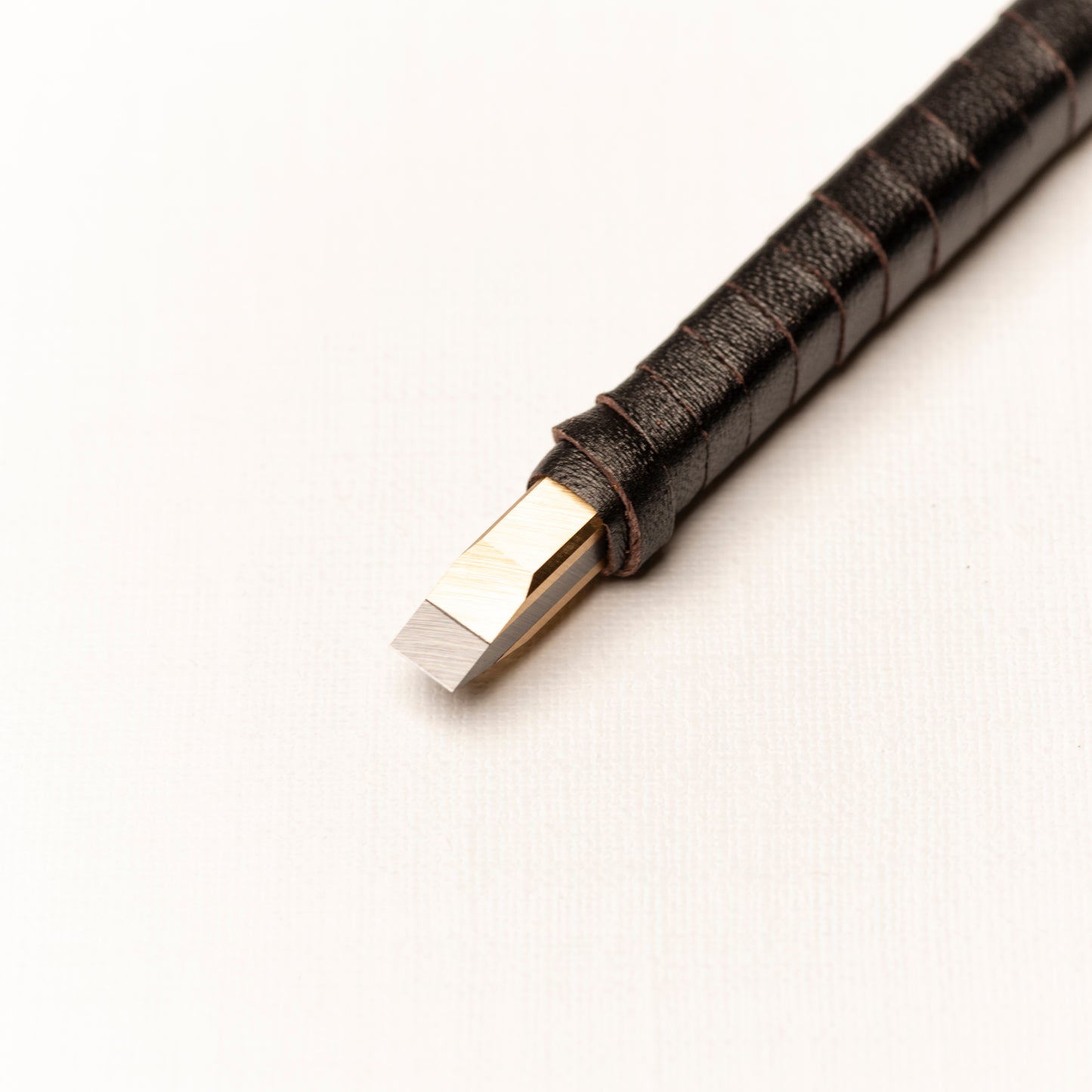篆刻刀 印刀 角型 革巻き 両刃 プロ向け 6mm タングステン鋼製 職人手作り