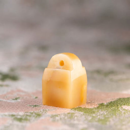 【一点物】寿山石 芙蓉 サイズ：13x13x21mm 篆刻 印材 寿山石 印石 てんこく 材料 天然 石 楽しい 手彫り QS-009