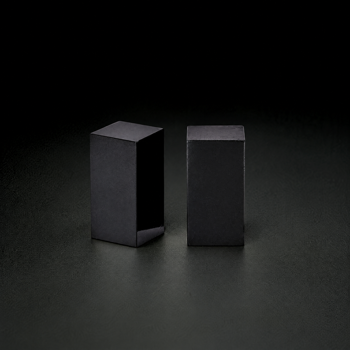 黒精石 2.5x2.5x5cm 二点セット 篆刻印材