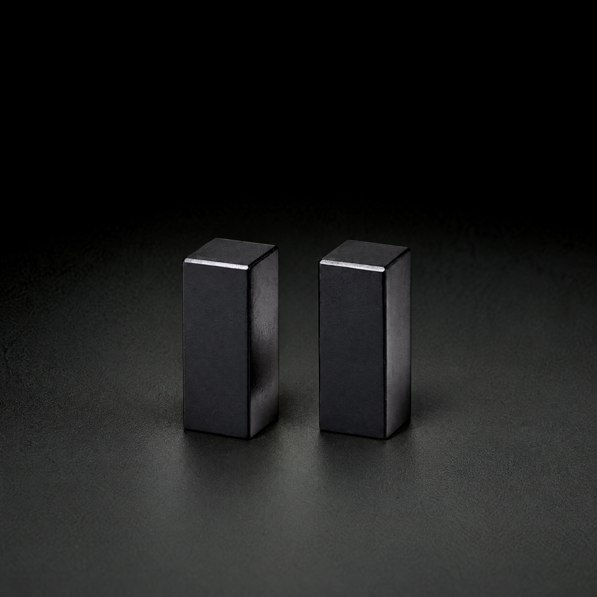 黒精石 2x2x5cm 二点セット 篆刻印材