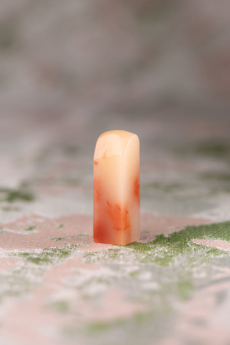 【一点物】寿山石 芙蓉 サイズ：9x9x29mm 篆刻 印材 寿山石 印石 てんこく 材料 天然 石 楽しい 手彫り QS-023